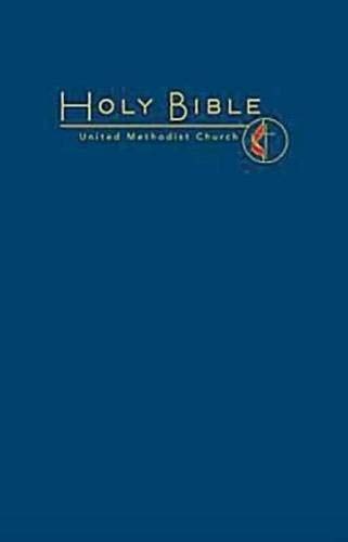 CEB Common English Large Print Pew Bible, Navy UMC Emblem: Cross & Flame Emblem, Navy Blue