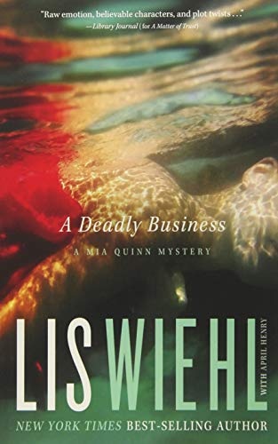 A Deadly Business (A Mia Quinn Mystery)